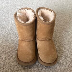 UGG Cozy Tan Kids Boots